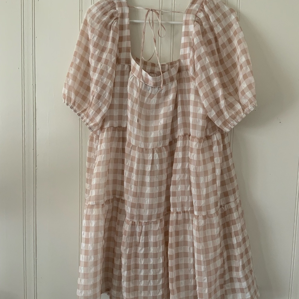 En Saison Beige and White Gingham Midi Dress - Picture 2 of 9